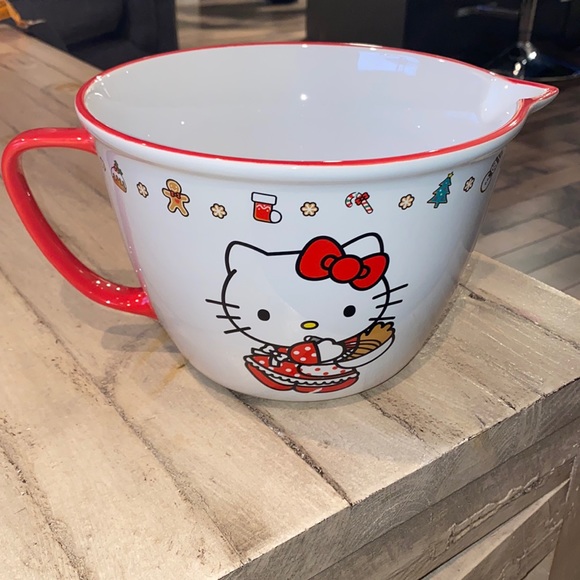 NEW Hello Kitty Gingerbread Ceramic Mixing Batter Bowl - Picture 2 of 5